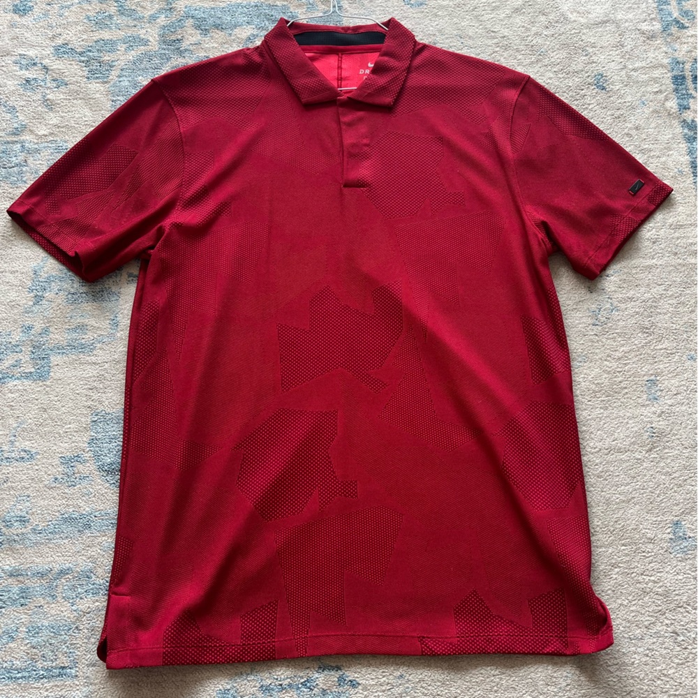 Nike Golf Tiger Woods Sunday Red Camo Polo - Medium